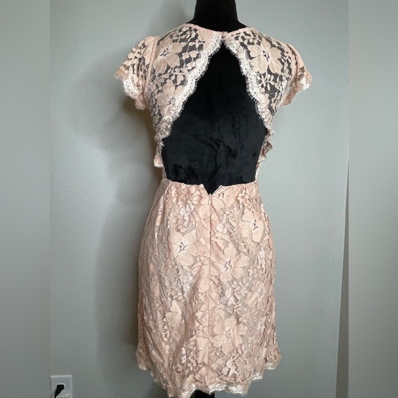 BCBGeneration peachy pink blush lace floral backless dress pockets - Picture 3 of 15